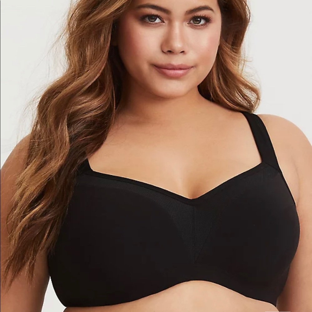 NWT Torrid LIGHTLY LINED UNDERWIRE SPORTS BRA